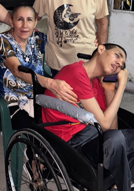 Elena Márquez y maikol