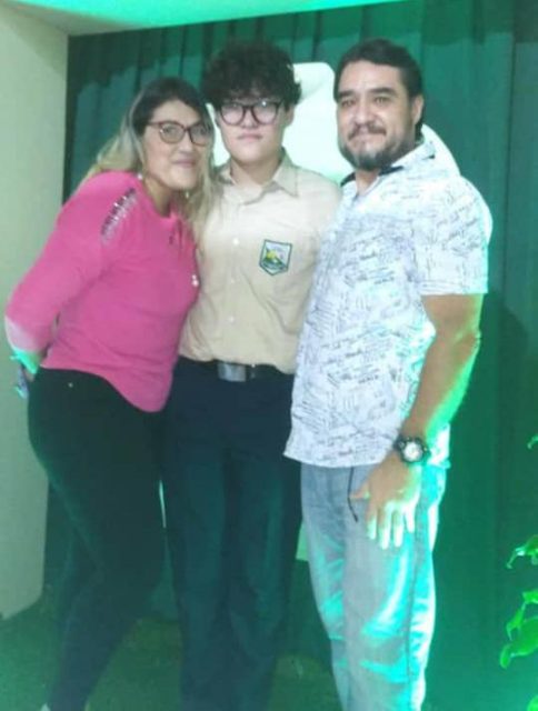 Martin Javier Hernández y maria Francia Ayala  y su hijo Ezequiel Hernández