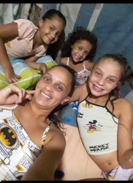 Julibeth Montaño  Lisbeth Carreño  Rubén Pérez  Jeandrielys Montaño (menor) Valeria Aular (menor) Camila Aular (menor) Keiler Coronado (menor)