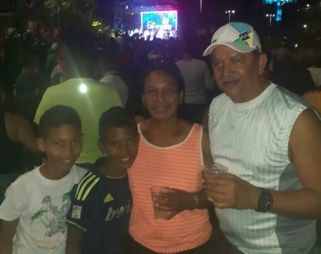 Leticia longa y familia