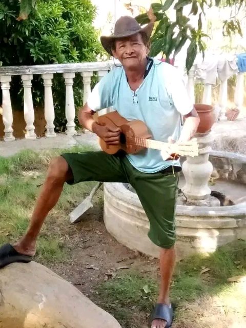 Adán Medina