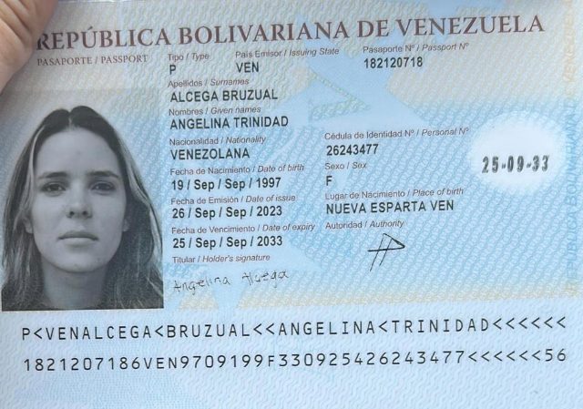 Angelina Trinidad Alcega Bruzual