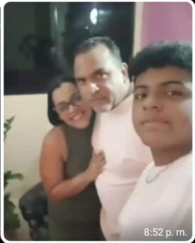 Nelson Perozo Sr, Carolina Figueroa y Nelson Ernesto Perozo (Junior)