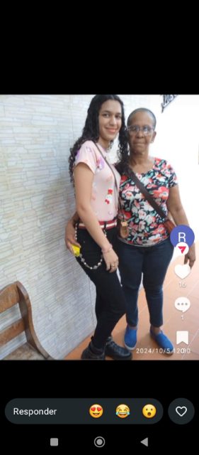 Rosa Izaguirre  y Andrea